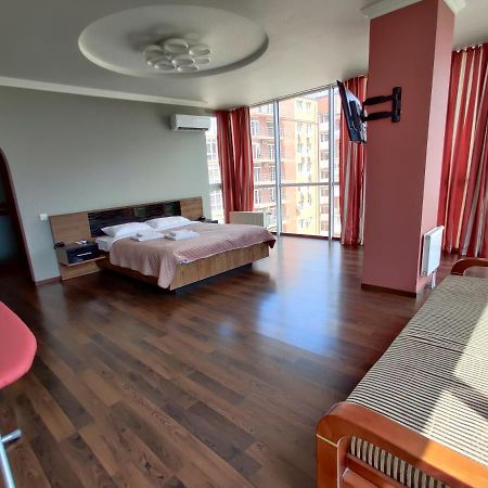 Micromegas Apartments Černivci Esterno foto