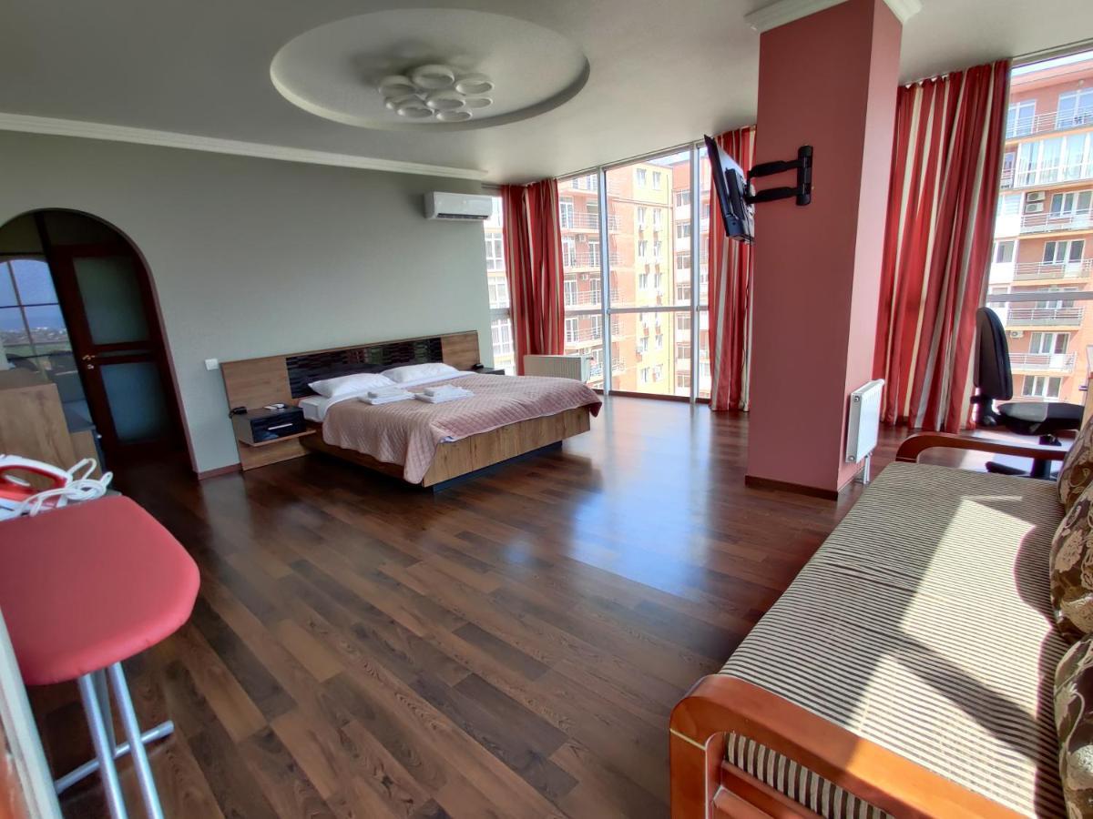 Micromegas Apartments Černivci Esterno foto