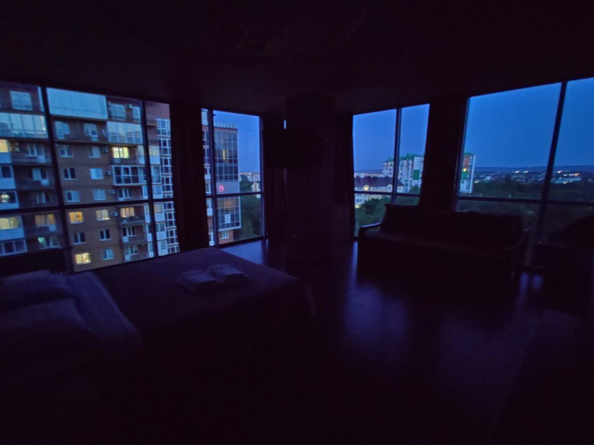 Micromegas Apartments Černivci Esterno foto